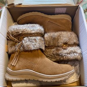 Minnetonka boots